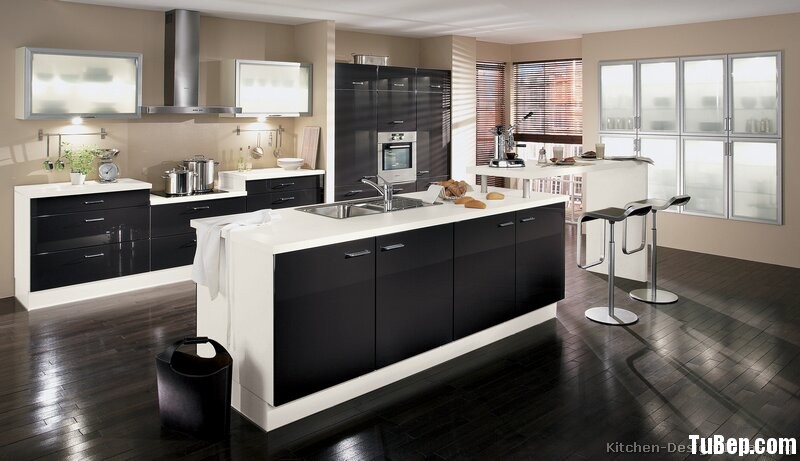 kitchen-cabinets-modern-two-tone-190-A097a-black-white-brown-walls-island-seating
