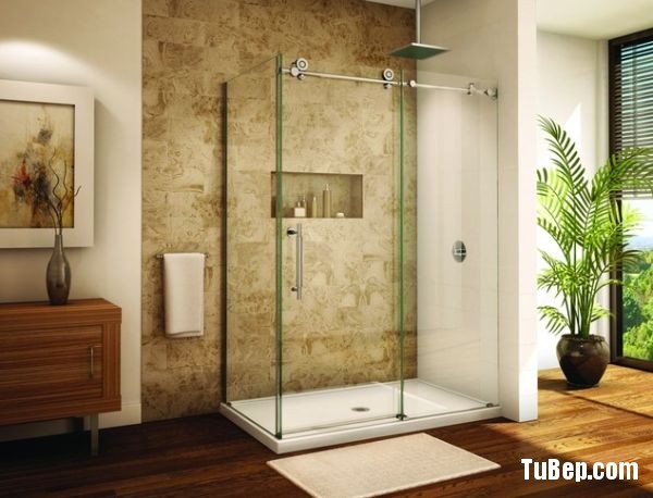 Frameless-sliding-glass-door-shower-enclosure-for-a-modern-b-0f630