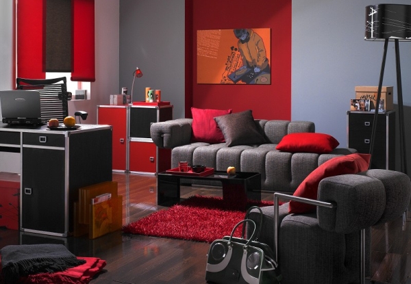 Pokoj hiphopowca w kolorze czerni, pomaranczu i czerwieni. Stylizacja: Katarzyna Sawicka