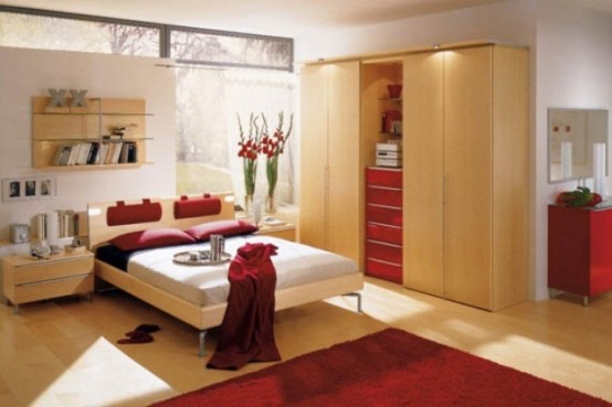 red-accents-in-bedrooms-18-554x369