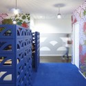 15-blue-cubicle-walls-colorful-workspace-600x400